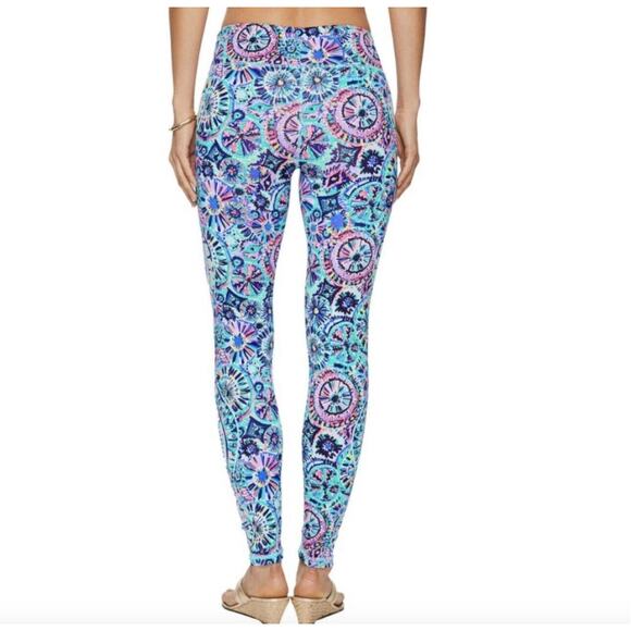 Lilly Pulitzer LUXLETIC Weekender The Swim Engineered Legging UPF 50+ Size XS - Picture 5 of 8